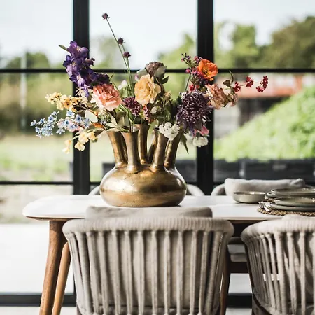 Luxe Poolhouse Ouddorp